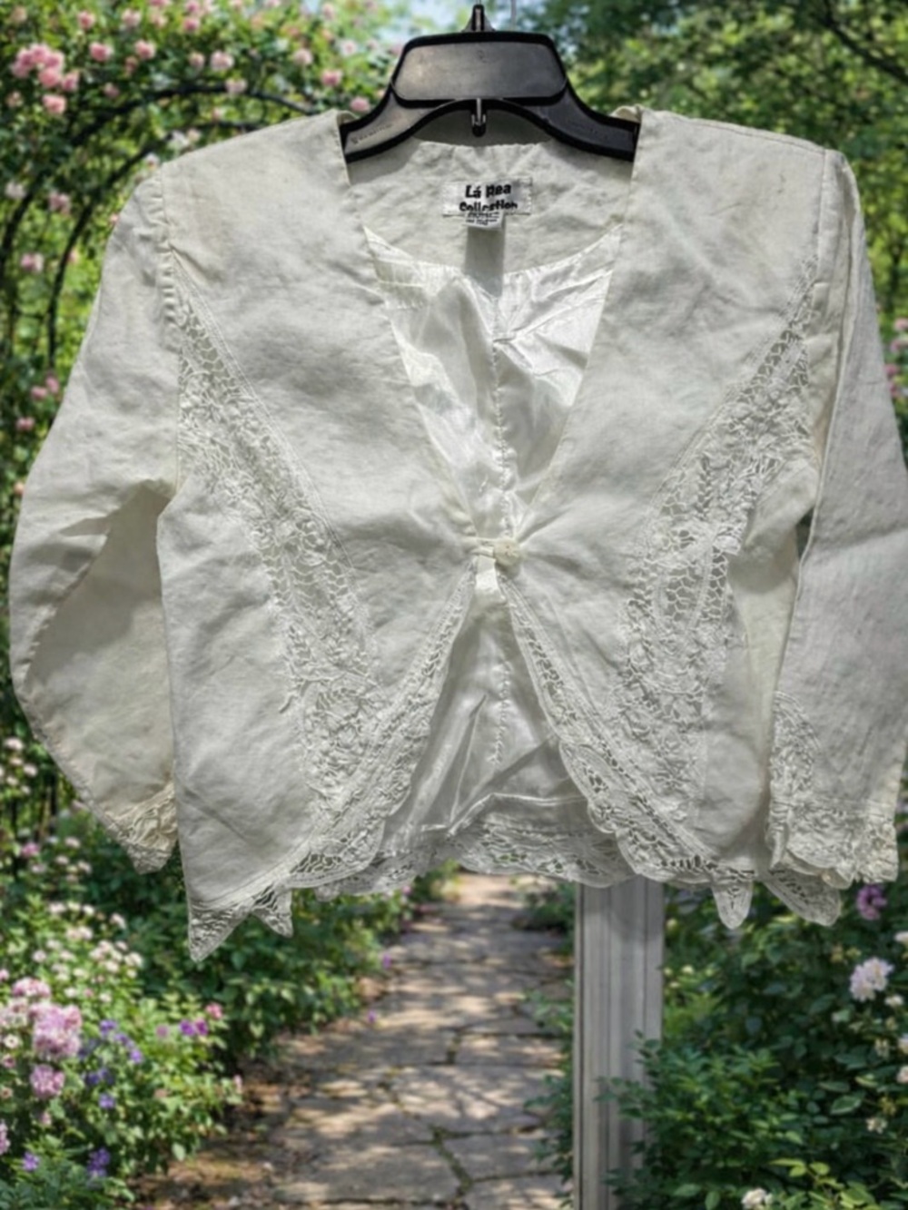 Lá Rea collection vintage White Linen Cropped Jacket size small